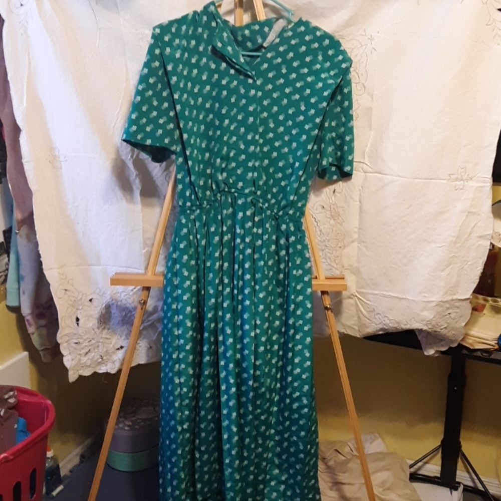 Leslie Fay dress